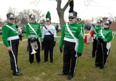 Optimists Alumni waiting for the parade (Oakville, 2010)
Photo by Eric McConachie
Keywords: 2010