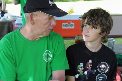 Al Miller and friend at the corps picnic (2010)
Photo by David Johns
Keywords: 2010