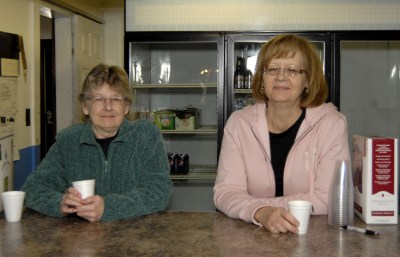 Hazel Berger and Irene Brown (Welland Open House, 2010)
Photo by Eric McConachie
Keywords: 2010