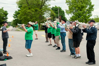 Optimists Alumni rehearsing (Bobcaygeon, 2011)
Photo by David Johns
Keywords: 2011