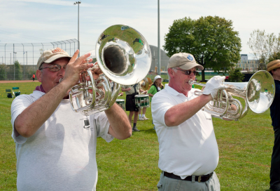 Brian Adam & Brian Collingdon, Optimists Alumni rehearsing (Keating Park, 2011)
Photo by David Johns
Keywords: 2011