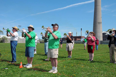 Optimists Alumni rehearsing (Keating Park, 2011)
Photo by Eric McConachie
Keywords: 2011