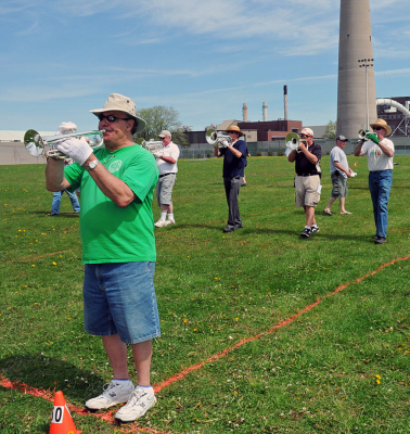 Optimists Alumni rehearsing (Keating Park, 2011)
Photo by Eric McConachie
Keywords: 2011