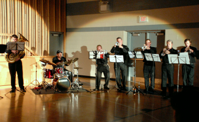 K-W Hot Jazz, Doug Darwin on Drums (Simcoe, 2011)
Photo by Eric McConachie
Keywords: 2011