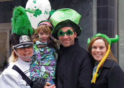 Glenda with spectators (Toronto St Pats parade, 2011)
Photo David Johns
Keywords: 2011