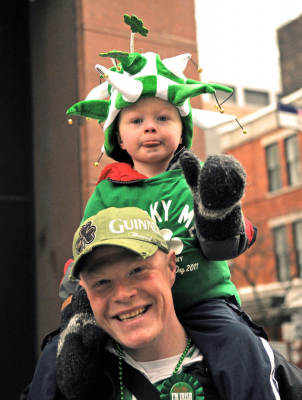 Spectators (Toronto St Pat's parade, 2011)
Photo by David Johns
Keywords: 2011