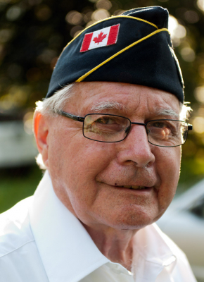 Jim Cohen, a Korean war veteran and 1st vice president of "our" Legion (Warriors' Day, 2011)
Photo by David Johns
Keywords: 2011