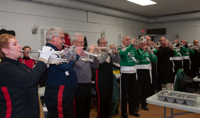 Opti and Sigs play at the Legion (Fenelon Falls Santa parade, 2012)
Photo by Eric McConachie
Keywords: 2012