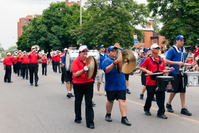 Sudbury Imperial Knights and Blue Saints marching together (Welland, 2012)
Photo by David Johns
Keywords: 2012