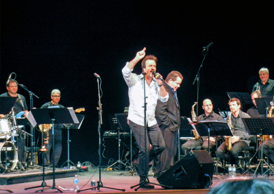 Al Chez Concert (Kitchener, 2013)
Photo by Arris van Dyk
Keywords: 2013