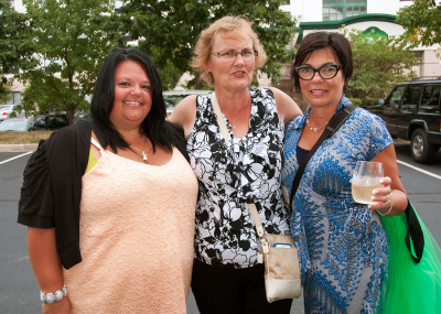 Melinda, Jackie & Debbie  (Annapolis, 2013)
Photo by Eric McConachie
Keywords: 2013