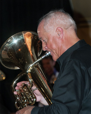 Mike Lang, DOCA Brass Ensemble (London, 2013)
Photo by Eric McConachie
Keywords: 2013