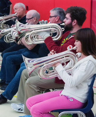 Optimists Alumni rehearsing (Kitchener rehearsal, 2013)
Photo by Eric McConachie
Keywords: 2013