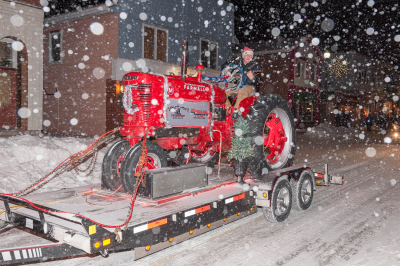 Optimists Alumni (Bobcaygeon Santa Parade, 2013)
Photo by David Johns
Keywords: 2013