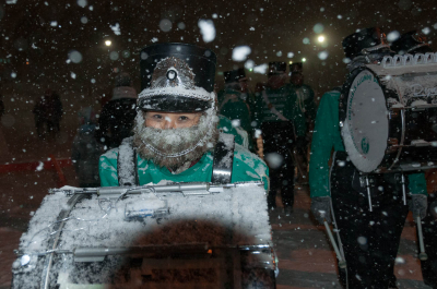 Yun, Optimists Alumni (Aurora Santa Parade, 2013)
Photo by Eric McConachie
Keywords: 2013