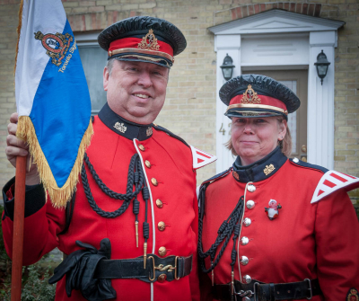 John O'Leary & ??,  Toronto Signals (Guelph Santa Parade, 2013)
Photo by Eric McConachie
Keywords: 2013