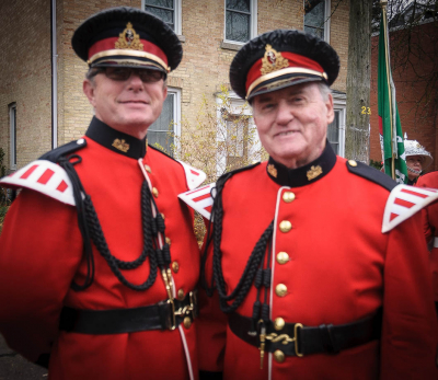 Rick Roblin & Gord O'Halloran (Guelph Santa Parade, 2013)
Photo by Eric McConachie
Keywords: 2013