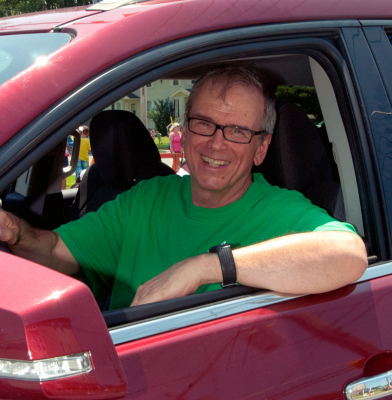 Dave Johns in the chase vehicle (Welland, 2013)
Photo by Eric McConachie
Keywords: 2013