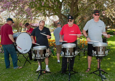 CADRE rehearsing (Woodstock, 2013)
Photo by Eric McConachie
Keywords: 2013