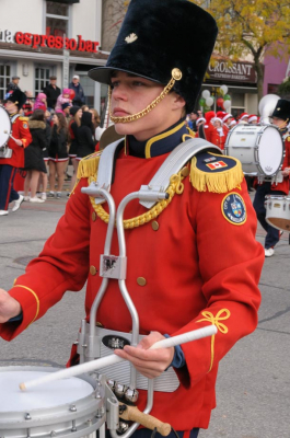 Burlington Teen Tour Band (Oakville Santa Claus Parade, 2014)
Photo by Eric McConachie
Keywords: 2014