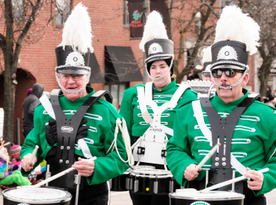 Lorne, Courtney and Doug, Optimists Alumni (Oakville Santa Claus Parade, 2014)
Photo by Eric McConachie
Keywords: 2014
