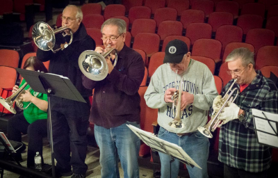 Heather, Bob, Ron, Gord & Doug (Rehearsal, March, 2014)
Photo by Dave Johns
Keywords: 2014