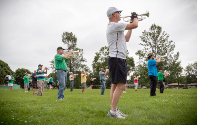 Optimists Alumni rehearsing (Oshawa, 2014)
Photo by David JoOhns
Keywords: 2014