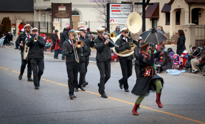 Magnolia Brass Band (Mississauga Santa Claus Parade, 2015)
Photo by Bob Carell
Keywords: 2015