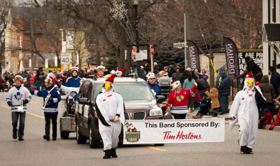 Optimists Alumni (Mississauga Santa Claus Parade, 2015)
Photo by Bob Carell
Keywords: 2015