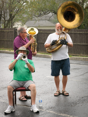 Joe, Dave and Keith rehearsing "The Saints" (Soundsport, Indianapolis, 2016)
Photo by David Johns
Keywords: 2016