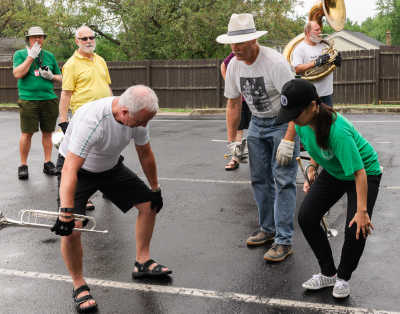 Doug Roblin teaches Kimiko the Charleston (Soundsport, Indianapolis, 2016)
Photo by David Johns
Keywords: 2016