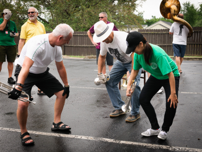 Kimiko learning the Charleston, Optimists Alumni (Indianapolis, 2016)
Photo by David Johns
Keywords: 2016