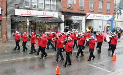 Prime Time Brass (Acton Santa Claus parade, 2016)
Photo by David Johns
Keywords: 2016
