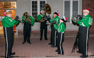 Warming up before the parade, Optimists Alumni (Brantford Santa Claus parade, 2016)
Photo by David Johns
Keywords: 2016