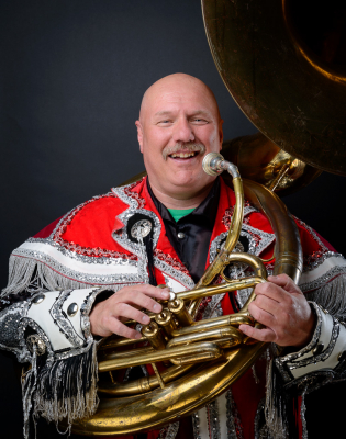 Keith Dearlove, Optimists Alumni (Mardi Gras costume, 2016)
Photo by David Johns
Keywords: 2016