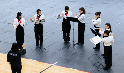 Yun conducts Northstar flutes (Guelph, 2017)
Photo by David Johns
Keywords: 2017