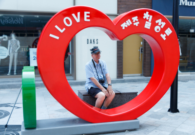 David Johns (Jeju City, South Korea)
Photo by Bob Carell
Keywords: 2017
