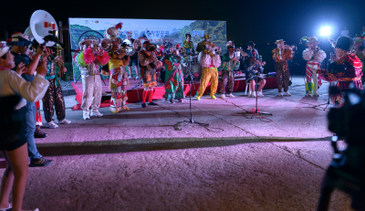 Optimists Alumni performing (Haenyeo, Jeju, 2017)
Photo by David Johns
Keywords: 2017