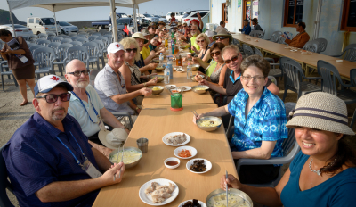 Eating a meal before performing (Haenyeo, Jeju, 2017)
Photo by David Johns
Keywords: 2017