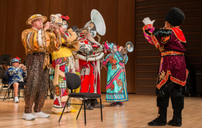 Optimists Alumni afternoon performance (August 13, Jeju, South Korea, 2017)
Photo by David Johns
Keywords: 2017