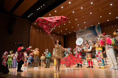 Salima dancing, Optimists Alumni (Jeju, South Korea, Aug 13, 2017)
Photo by David Johns
Keywords: 2017