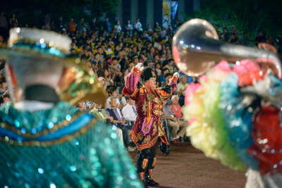 Jackie conducting our final performance in SK (August 15, Jeju, 2017)
Photo by David Johns
Keywords: 2017