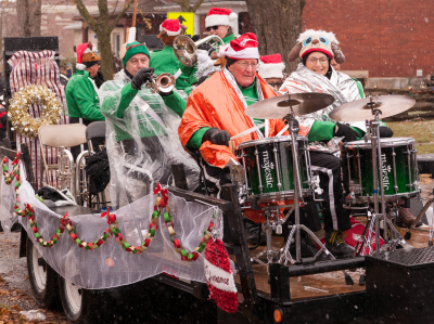 Optimists Alumni (Guelph Santa Parade, 2017)
Photo by David Johns
Keywords: 2017