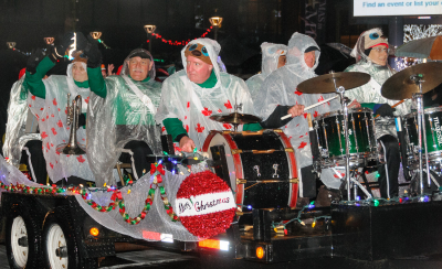 Optimists Alumni (Brampton Santa Parade, 2017)
Photo by Eric McConachie
Keywords: 2017