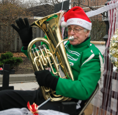 Brian Collingdon, Optimists Alumni (Etobicoke Santa Parade, 2017)
Photo by Eric McConachie
Keywords: 2017