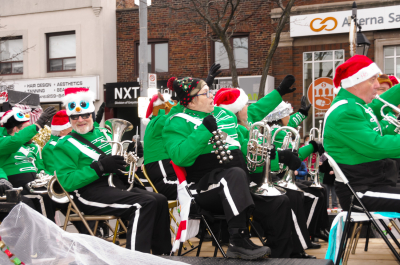 Optimists Alumni (Etobicoke Santa Claus Parade, 2017)
Photo by Eric McConachie
Keywords: 2017