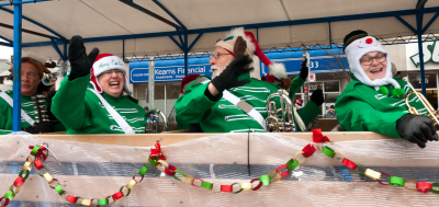 Mike, Liz, Bob and Heather, Optimists Alumni (Etobicoke Santa Parade, 2018)
Photo by Eric McConachie
Keywords: 2018