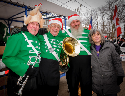 Barry Woods, Brian Collingdon, Keith Dearlove and Erin Mulcahey (Guelph Santa Parade, 2018)
Photo by Eric McConachie
Keywords: 2018