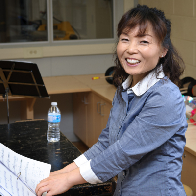 Soo Lee at rehearsal (Ventures' Show, Kitchener, 2018)
Photo by David Johns
Keywords: 2018