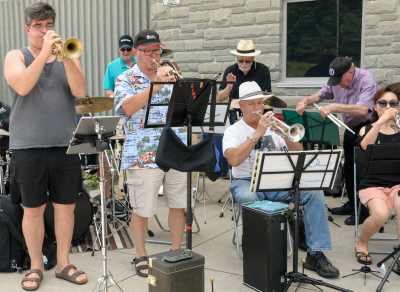 Front: Jason, Geoff, Rick, Soo; Back: Ric, Ken and Lorne, Optimists Alumni (Woods BBQ, 2019)
Photo by Eric McConachie
Keywords: 2019